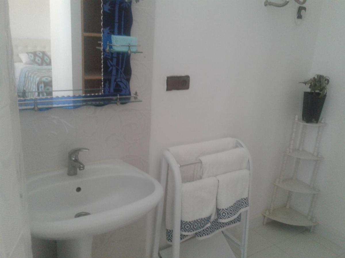 אפרטהוטל Sara House נאדור מראה חיצוני תמונה